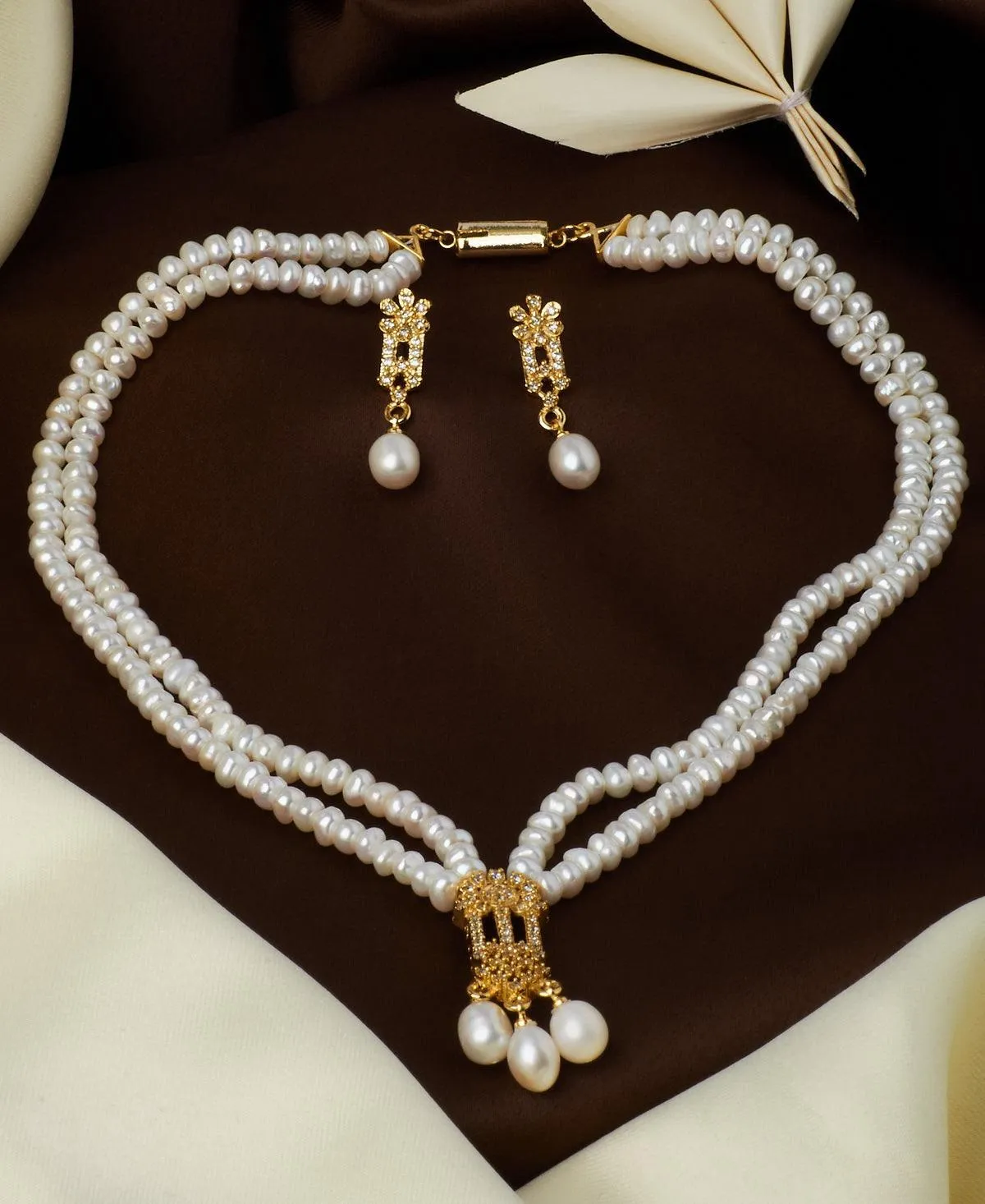 Beautiful Stone Studded Pearl Necklace Set