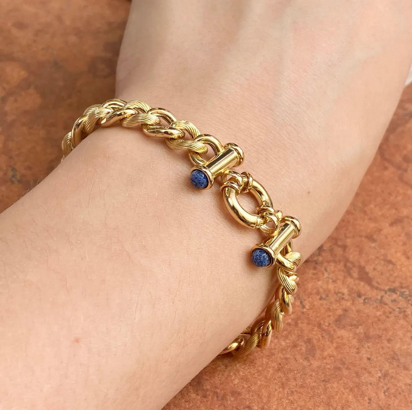 Estate 14KT Yellow Gold Rounded Textured Cabochon Lapis Toggle Clasp Bracelet 8”