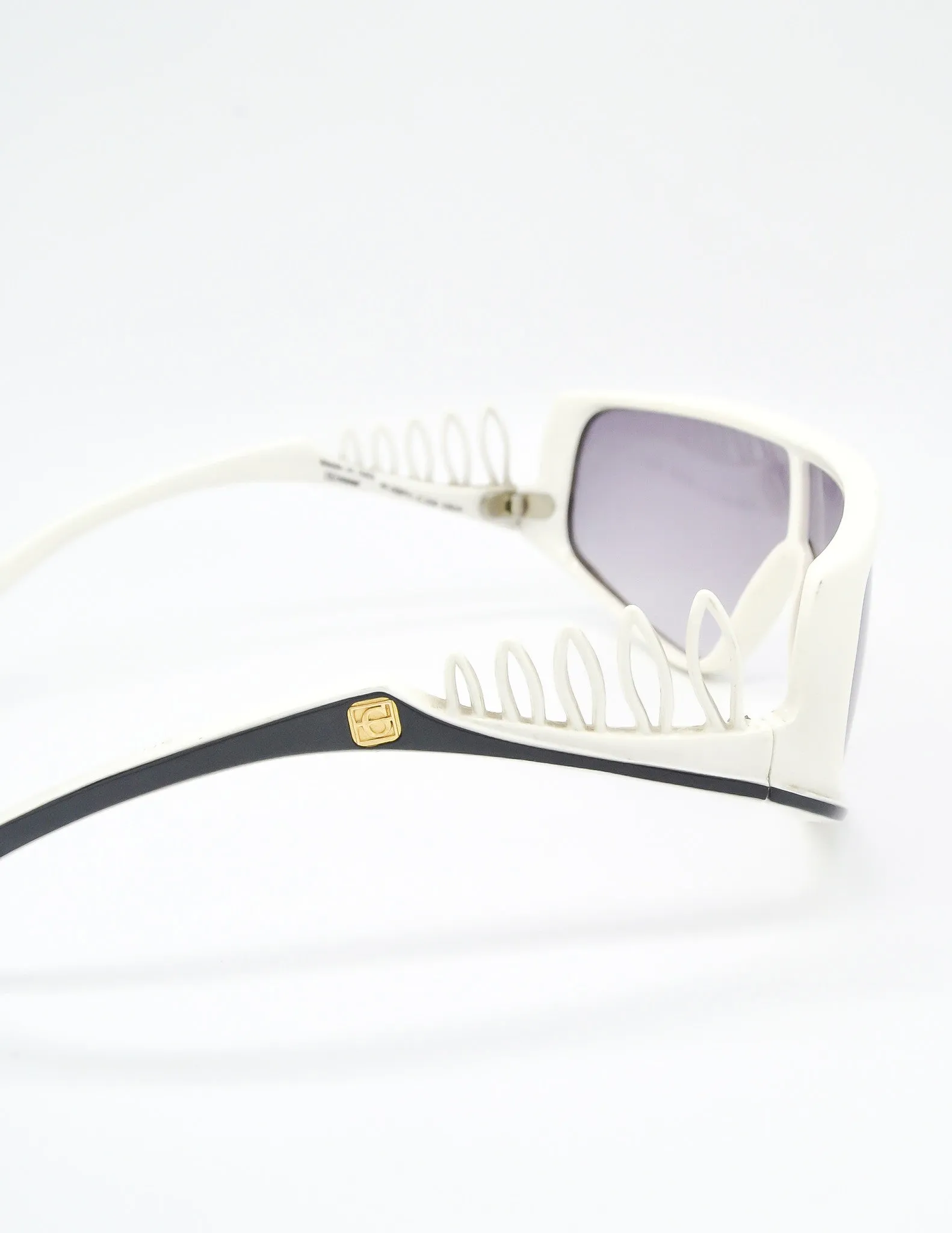 Galitzine Vintage White and Black Comb Side Sunglasses