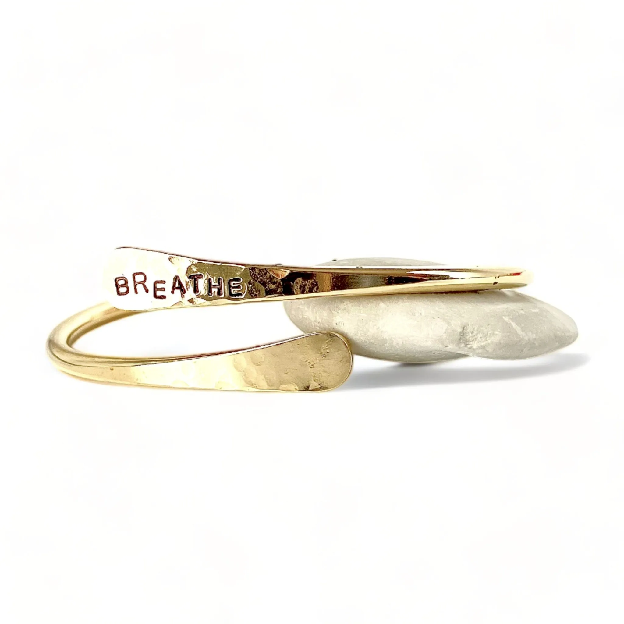 GRACE Brass bangle - stamped