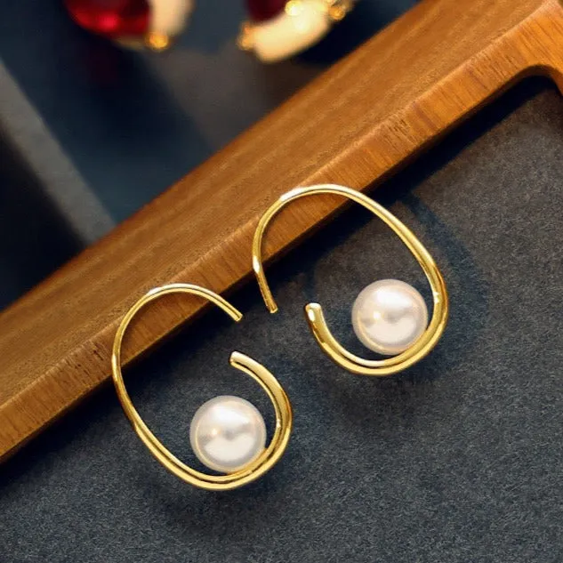 Hook Pearl Earrings