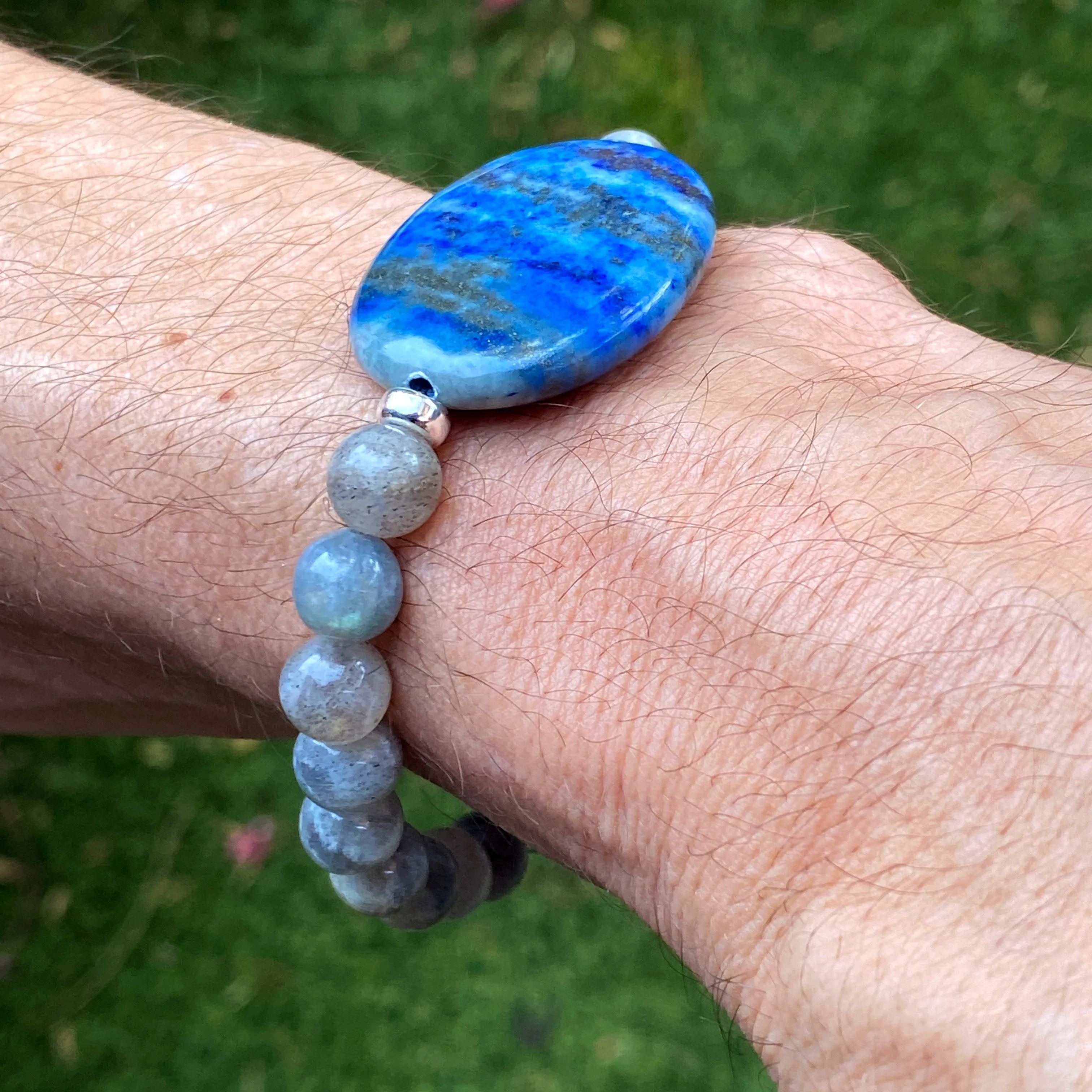 Lapis Lazuli gemstone Skull with Sterling Silver and Labradorite Bracelet