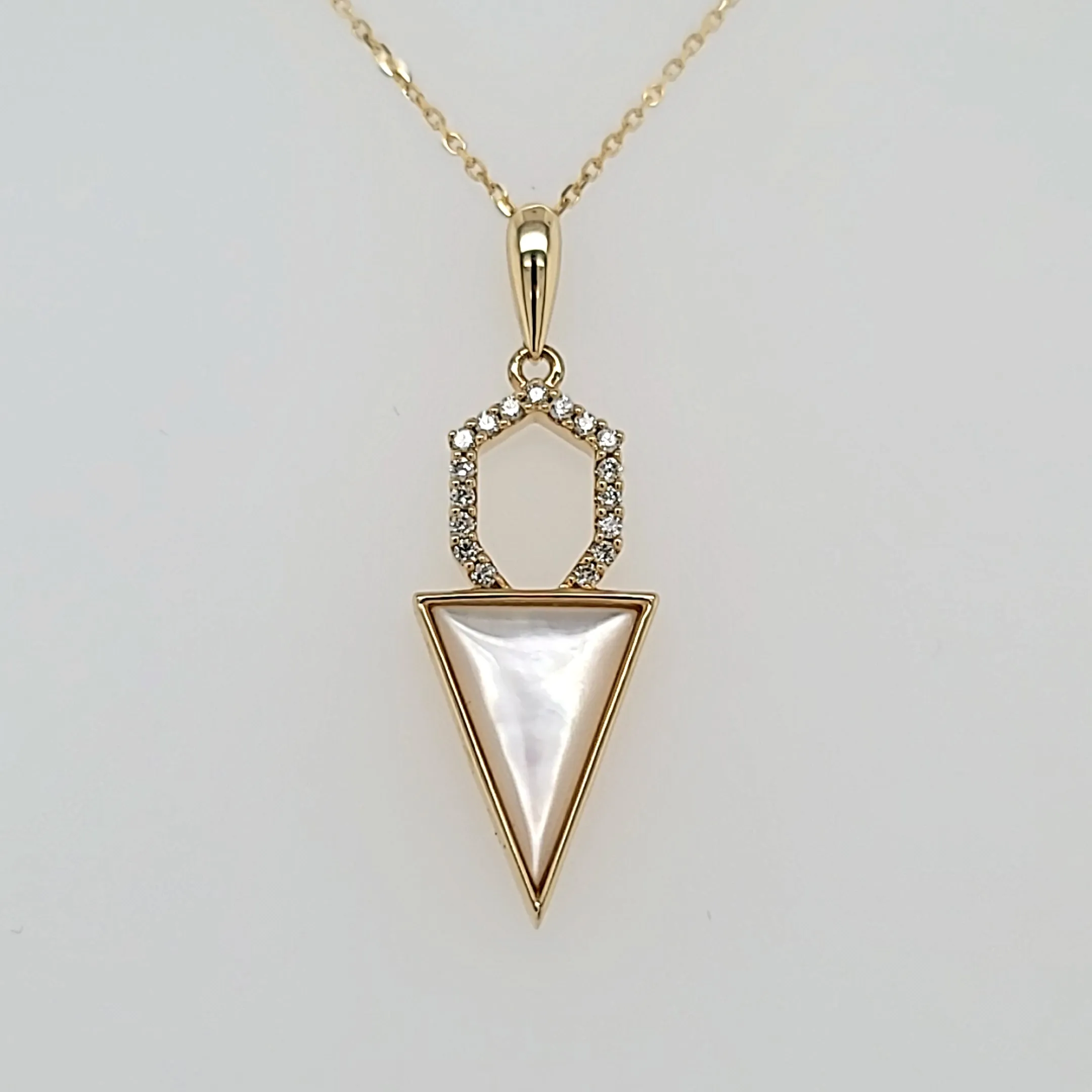 Mother of Pearl Arrow Necklace (I7429)