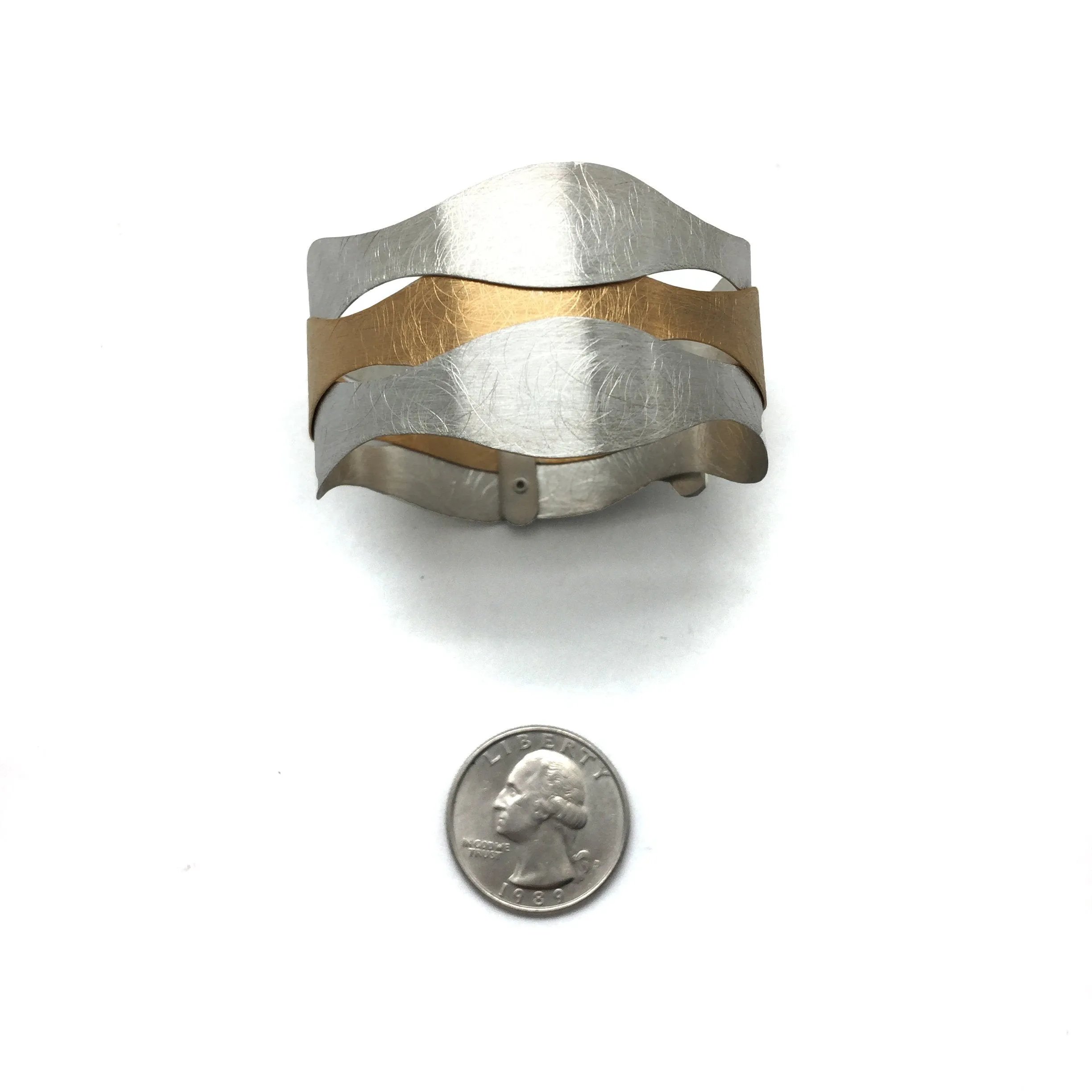 Overlapping Wave Bracelet - Silver/Gold