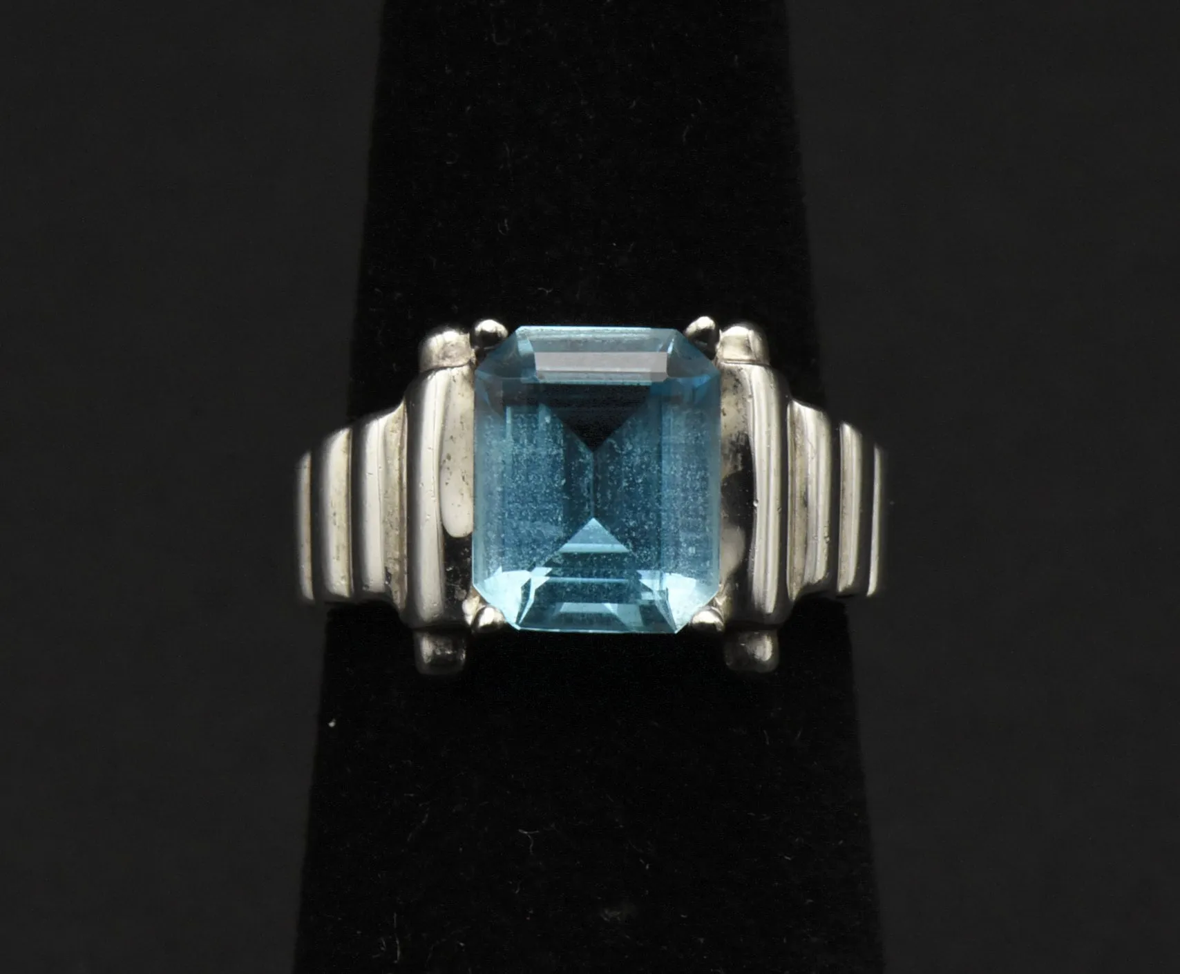 Vintage Blue Topaz Sterling Silver Ring - Size 5.75